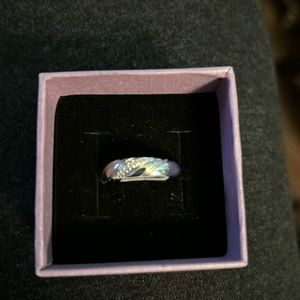 Unisex natural diamond wedding band